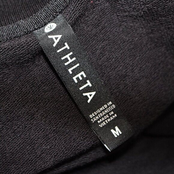 Athleta - Balance Sweatshirt Dress in Black, size Medium. Style 599867. - Picture 5 of 13